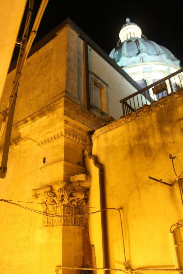 Specula Domus - Ibla Vila Ragusa Exterior foto